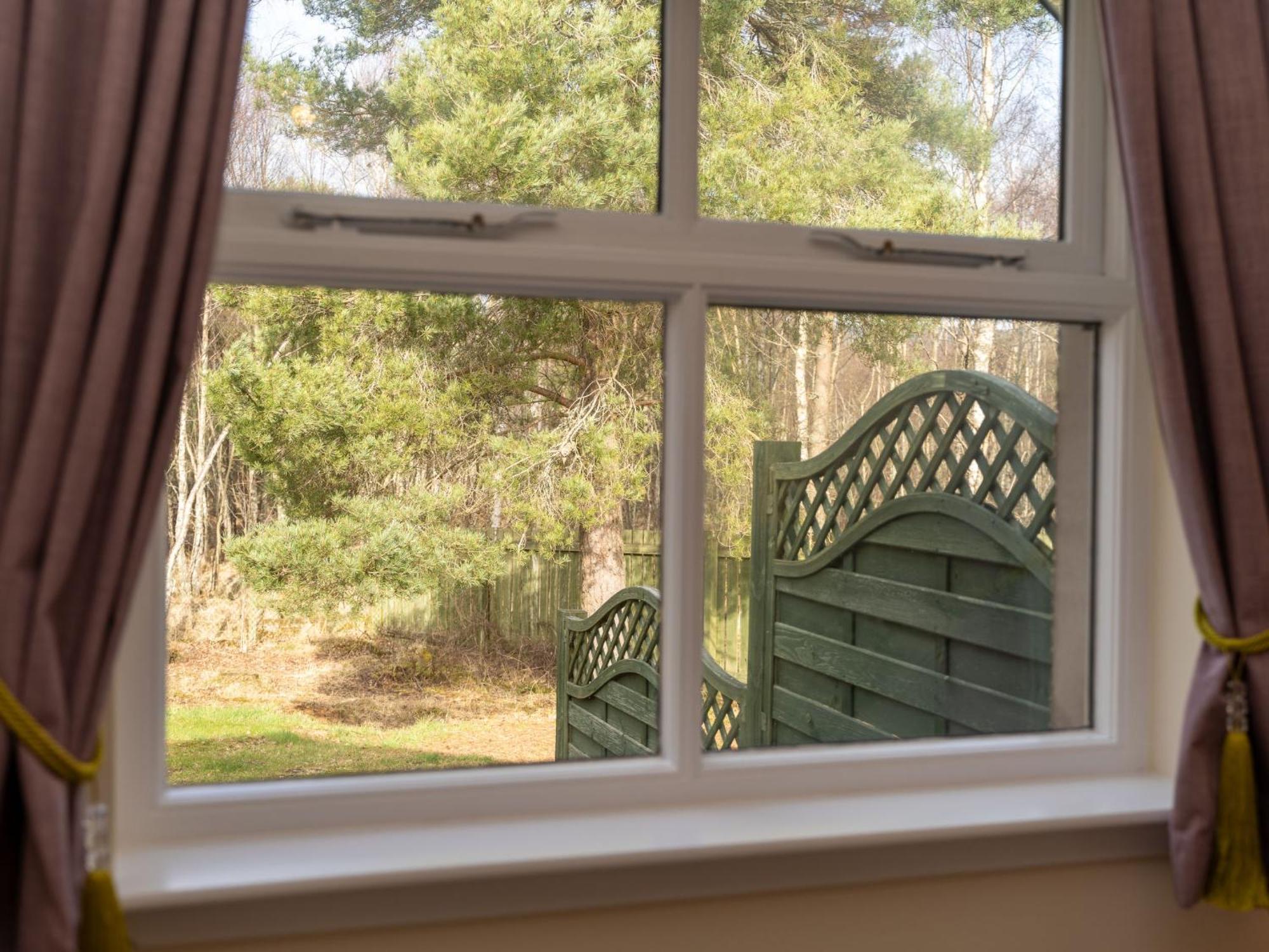 Holiday Home Falcon Lodge By Interhome Aviemore Eksteriør billede
