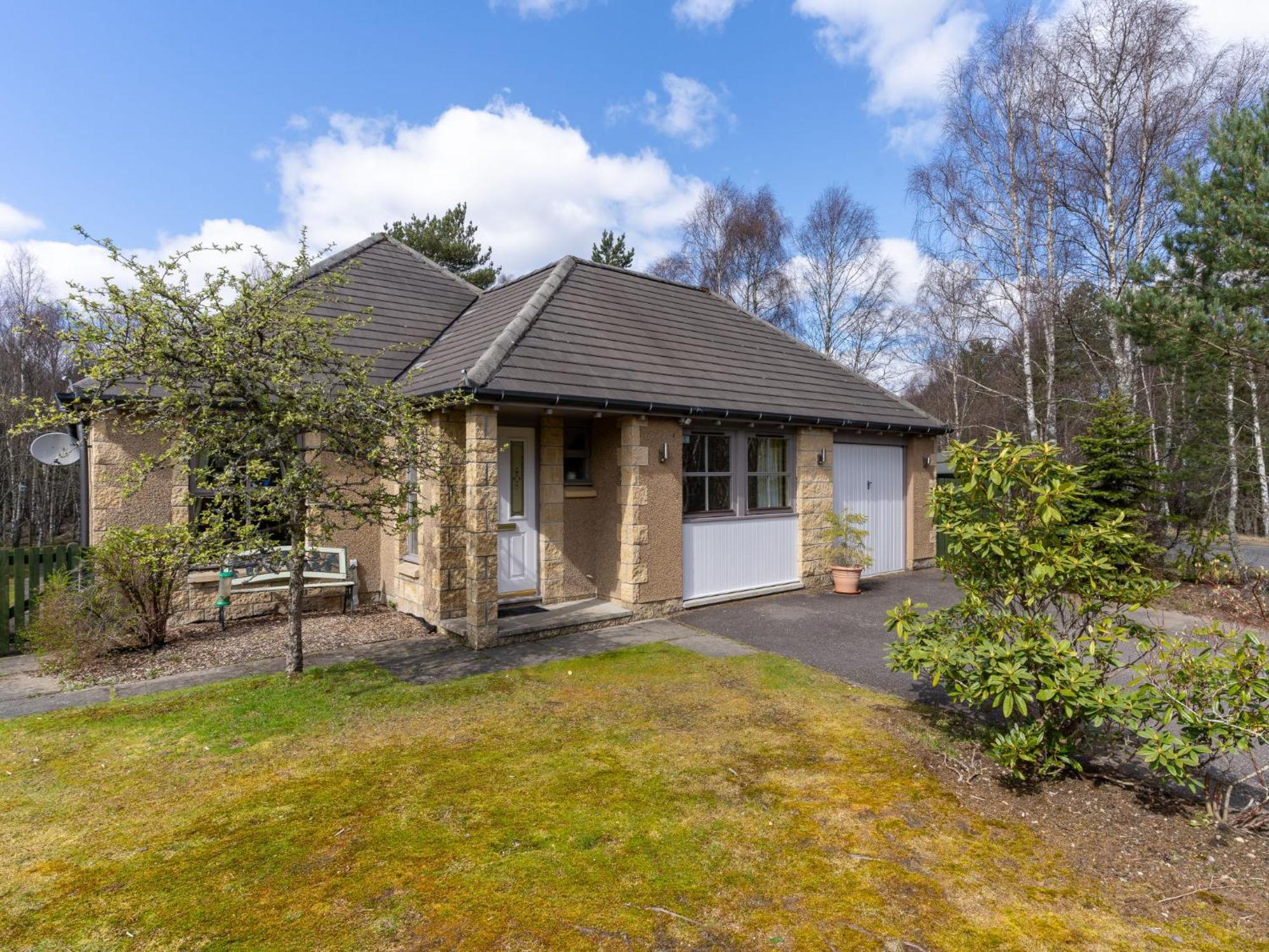 Holiday Home Falcon Lodge By Interhome Aviemore Eksteriør billede